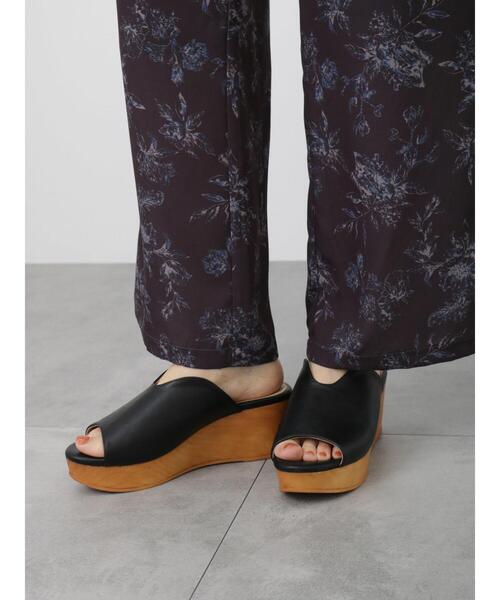 Samansa Mos2 blue（サマンサモスモスブルー）の「ウッドソールサンダル（サンダル・レディース・ダークブラウン/キナリ/ブラック・LARGE/MEDIUM）」の12枚目の写真