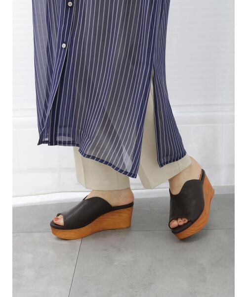 Samansa Mos2 blue（サマンサモスモスブルー）の「ウッドソールサンダル（サンダル・レディース・ダークブラウン/キナリ/ブラック・LARGE/MEDIUM）」の15枚目の写真