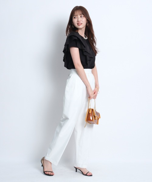 JUSGLITTY（ジャスグリッティー）の「アシンメトリーフリル