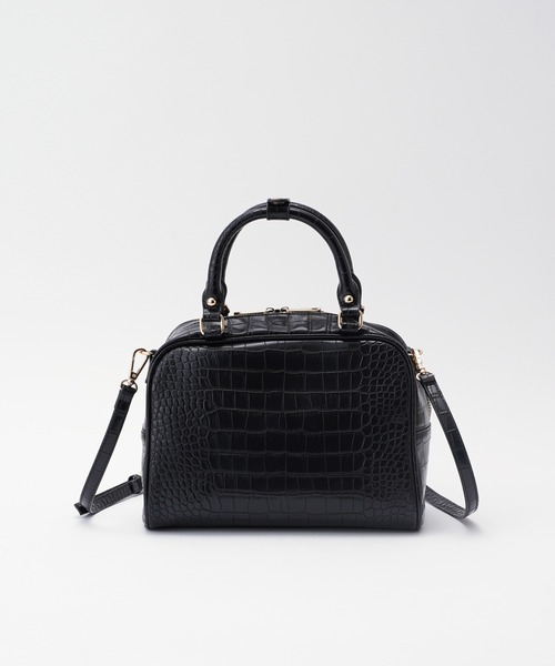 one after another NICE CLAUP(ワンアフターアナザーナイスクラップ)の「エンブレム付きボストンバッグ(ボストンバッグ・レディース・ブラック/アイボリー/モカ・FREE)」の17枚目の写真