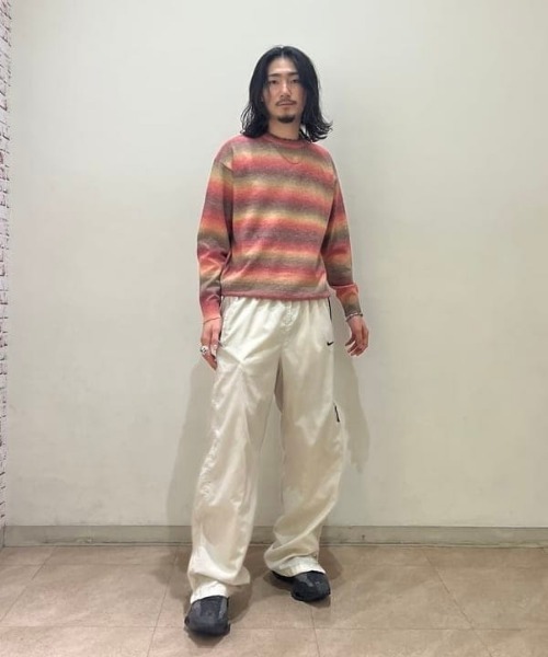BEAMS（ビームス）の「BEAMS / 12ゲージ フェード ボーダー ニット（ニット/セーター・メンズ・レッド/ブラウン・S/M/L/XL）」の21枚目の写真