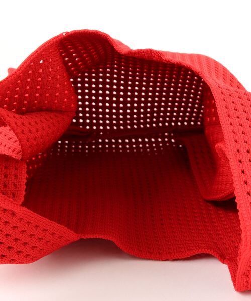 TONE SELECT GOODS（トーンセレクトグッズ）の「【float】カラバリ ニット編み風 ミニトートバッグ【9色展開】（トートバッグ・レディース・パープル/グリーン/ライトグリーン/レッド/ピンク/ブラック/アイボリー/ベビーピンク/ブルー・FREE）」の19枚目の写真