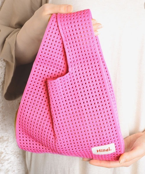 TONE SELECT GOODS（トーンセレクトグッズ）の「【float】カラバリ ニット編み風 ミニトートバッグ【9色展開】（トートバッグ・レディース・パープル/グリーン/ライトグリーン/レッド/ピンク/ブラック/アイボリー/ベビーピンク/ブルー・FREE）」の7枚目の写真