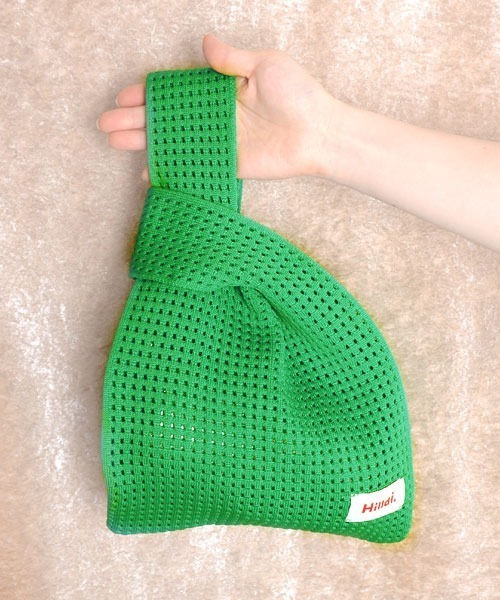 TONE SELECT GOODS（トーンセレクトグッズ）の「【float】カラバリ ニット編み風 ミニトートバッグ【9色展開】（トートバッグ・レディース・パープル/グリーン/ライトグリーン/レッド/ピンク/ブラック/アイボリー/ベビーピンク/ブルー・FREE）」の3枚目の写真