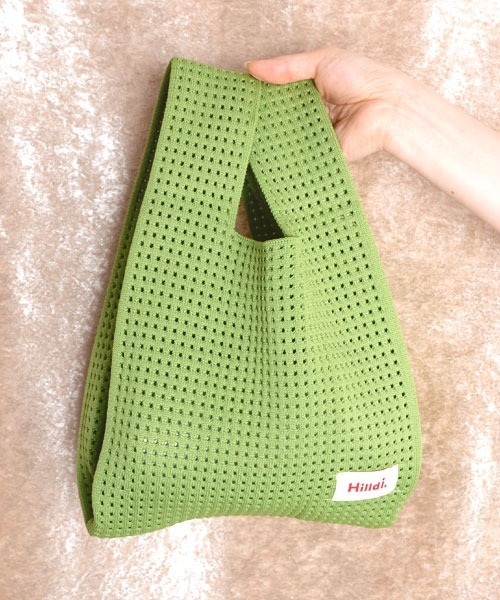 TONE SELECT GOODS（トーンセレクトグッズ）の「【float】カラバリ ニット編み風 ミニトートバッグ【9色展開】（トートバッグ・レディース・パープル/グリーン/ライトグリーン/レッド/ピンク/ブラック/アイボリー/ベビーピンク/ブルー・FREE）」の4枚目の写真