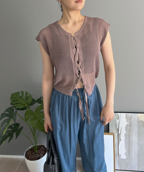 Jewelobe(ジュエローブ)の「2wayレースアップメッシュプルオーバー(ニット/セーター・レディース・ブラック/ブラウン/ホワイト/ベージュ・FREE)」の1枚目の写真