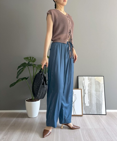 Jewelobe(ジュエローブ)の「2wayレースアップメッシュプルオーバー(ニット/セーター・レディース・ブラック/ブラウン/ホワイト/ベージュ・FREE)」の11枚目の写真