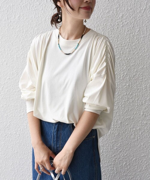 SHIPS(シップス)の「* 〈洗濯機可能〉ショルダー ギャザー ラウンド へム ロング スリーブ TEE ◇(Tシャツ/カットソー・レディース・チャコールグレー/ブルー系/オフホワイト・SMALL/MEDIUM)」の14枚目の写真