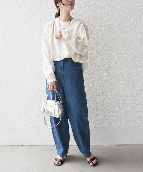 SHIPS(シップス)の「* 〈洗濯機可能〉ショルダー ギャザー ラウンド へム ロング スリーブ TEE ◇(Tシャツ/カットソー・レディース・チャコールグレー/ブルー系/オフホワイト・SMALL/MEDIUM)」の20枚目の写真