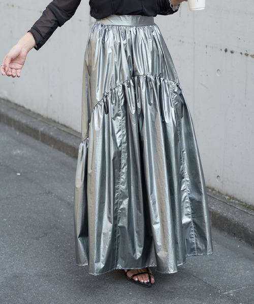 COLONY 2139（コロニートゥーワンスリーナイン）の「メタリックラウンドティアードスカート（スカート・レディース・シルバー/シャンパン/ネイビー/ホワイト・FREE）」の16枚目の写真