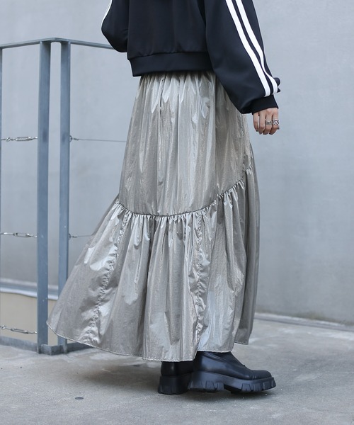 COLONY 2139（コロニートゥーワンスリーナイン）の「メタリック