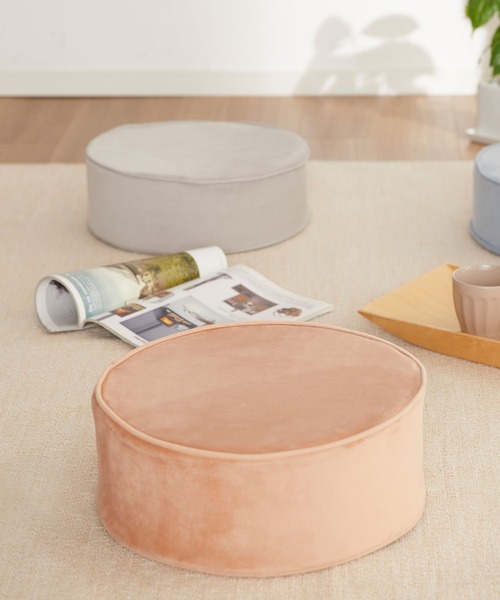 iellio（イエリオ）の「便利な極厚フロアクッション（クッション/クッションカバー・レディース・ベージュ/ライトブルー/ブラウン/ネイビー/サーモンピンク/イエロー/ライトグレー・F）」の8枚目の写真