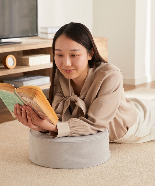 iellio（イエリオ）の「便利な極厚フロアクッション（クッション/クッションカバー・レディース・ベージュ/ライトブルー/ブラウン/ネイビー/サーモンピンク/イエロー/ライトグレー・F）」の11枚目の写真