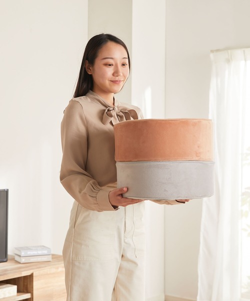 iellio（イエリオ）の「便利な極厚フロアクッション（クッション/クッションカバー・レディース・ベージュ/ライトブルー/ブラウン/ネイビー/サーモンピンク/イエロー/ライトグレー・F）」の15枚目の写真