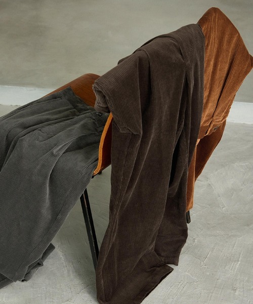 EMMA CLOTHES(エマクローズ)の「ヘビーウェイトコーデュロイ ストレート タックワイドスラックス EMMA CLOTHES(スラックス・メンズ・ダークブラウン/キャメル/オリーブ・M/L)」の12枚目の写真
