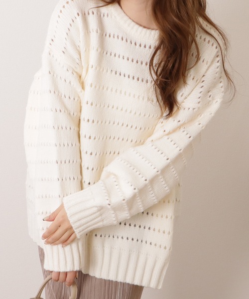 Lace Ladies(レースレディース)の「アイレットゆるニット長袖プルオーバー(ニット/セーター・レディース・ベージュ/ブラック/ブルー/アイボリー・FREE)」の2枚目の写真