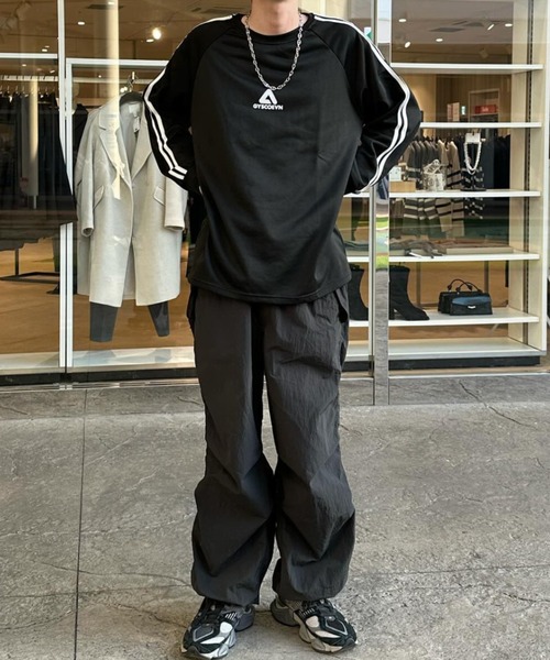 B.R.U（ブル）の「サイドラインワンポイントスウェット / トレーナー（スウェット・メンズ・ネイビー/ホワイト/グレー/ブラック・FREE）」の8枚目の写真