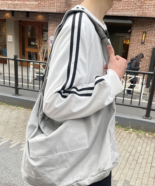 B.R.U（ブル）の「サイドラインワンポイントスウェット / トレーナー（スウェット・メンズ・ネイビー/ホワイト/グレー/ブラック・FREE）」の16枚目の写真