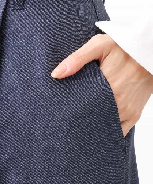 MK MICHEL KLEIN（エムケーミッシェルクラン）の「デニムライクストレートワイドパンツ/洗える（デニムパンツ・レディース・ネイビー/アイボリー・38）」の22枚目の写真