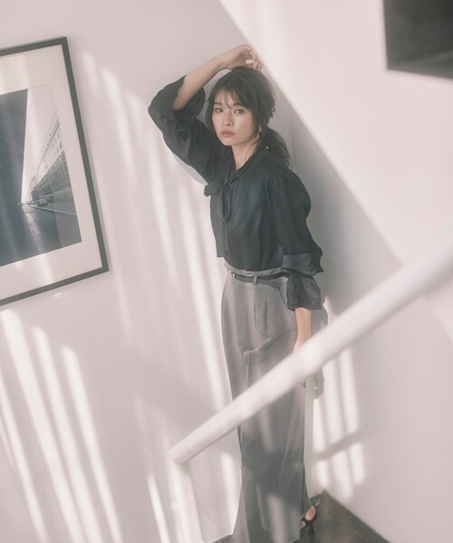 PROPORTION BODY DRESSING（プロポーションボディドレッシング）の「ベルト付タックワイドパンツ / 1214130100（その他パンツ・レディース・ベージュ/グレー・SMALL/MEDIUM）」の5枚目の写真