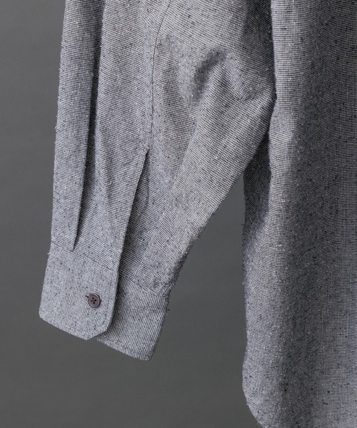 ADAM ET ROPE'（アダムエロペ）の「コットン シルクネップ ルーズシルエット レギュラーカラー シャツ / セットアップ対応 / ロングシーズン着用可能（シャツ/ブラウス・メンズ・ブラック/ブラック系その他3/ネイビー・L/M）」の8枚目の写真