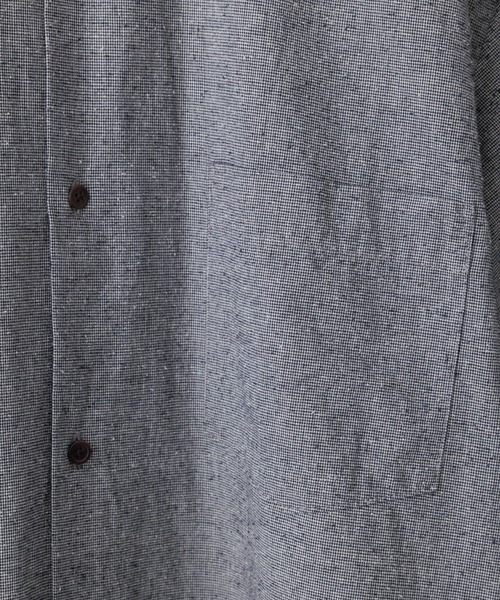 ADAM ET ROPE'（アダムエロペ）の「コットン シルクネップ ルーズシルエット レギュラーカラー シャツ / セットアップ対応 / ロングシーズン着用可能（シャツ/ブラウス・メンズ・ブラック/ブラック系その他3/ネイビー・L/M）」の5枚目の写真