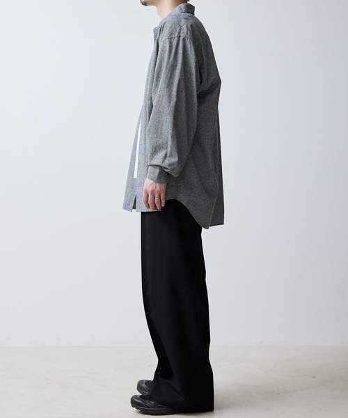 ADAM ET ROPE'（アダムエロペ）の「コットン シルクネップ ルーズシルエット レギュラーカラー シャツ / セットアップ対応 / ロングシーズン着用可能（シャツ/ブラウス・メンズ・ブラック/ブラック系その他3/ネイビー・L/M）」の20枚目の写真