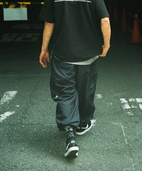 Back Channel（バックチャンネル）の「NYLON FATIGUE PANTS（カーゴパンツ・メンズ・オリーブドラブ/ブラック・XX-LARGE/LARGE/MEDIUM/X-LARGE）」の2枚目の写真