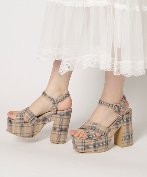 ESPERANZA（エスペランサ）の「◆ラク盛りサンダル（サンダル・レディース・アイボリー/ブラック/オレンジ系その他4/ブラック系2/ベージュ系8/アイボリー系2・LL/S/M/L）」の4枚目の写真