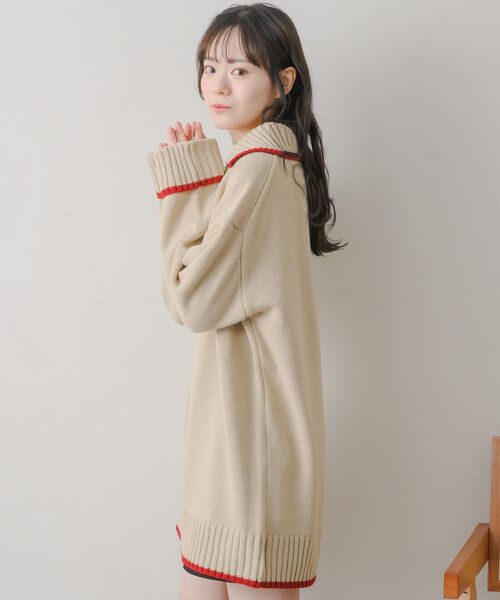 RETRO GIRL(レトロガール)の「バイカラーチュニックNT(ニット/セーター・レディース・ベージュ/ダークブルー/ナチュラル・FREE)」の9枚目の写真