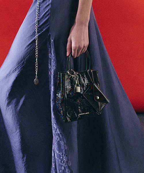 CHARLES & KEITH◆Matina イーロンゲイティド トートバッグ Matina マチナ イーロンゲイティドトートバッグ - ジェット
