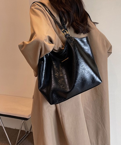 LA VORAGINE(ラ ヴォラジネ)の「フェイクレザー大容量トートバッグ(トートバッグ・レディース・ブラウン/ホワイト/ブラック/ブラウン系その他・FREE)」の11枚目の写真