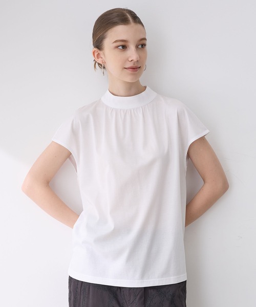 LE SOUK HOLIDAY(ルスークホリデー)の「【接触冷感】ギャザーネックフレンチスリーブTシャツ(Tシャツ/カットソー・レディース・オフホワイト/ブルー/ネイビー/ブラック・M/L)」の2枚目の写真