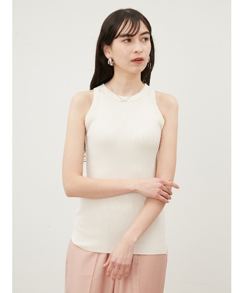 Mila Owen(ミラオーウェン)の「シルク混クルーネックアメスリニットタンク【手洗い可能】(ニット/セーター・レディース・レッド/グレー/アイボリー/ブラック/その他・0/1)」の7枚目の写真