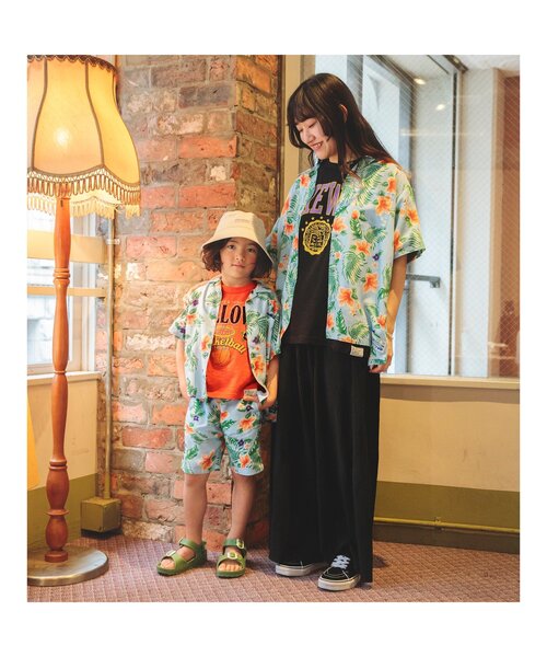 BREEZE(ブリーズ)の「【リンク】カレッジTシャツ(大人)(Tシャツ/カットソー・レディース・チャコール/イエロー・LARGE/MEDIUM)」の3枚目の写真