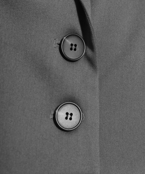 PUNYUS(プニュズ)の「半袖ショートテーラードジャケット(テーラードジャケット・レディース・グレー/ブラック・1/2/4/3)」の17枚目の写真