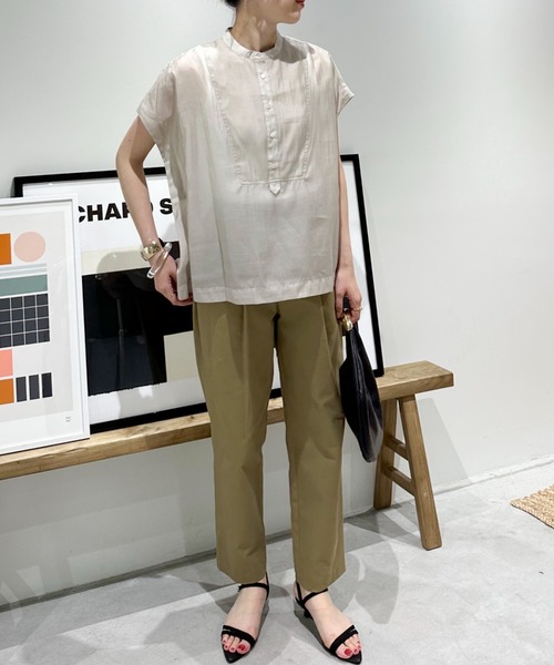 Doux archives（ドゥアルシーヴ）の「ワンタックコットンチノパンツ（チノパンツ・レディース・オフホワイト/ベージュ・MEDIUM/LARGE）」の16枚目の写真