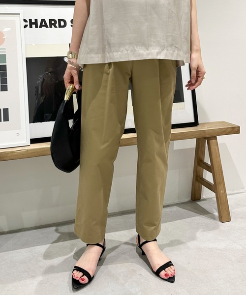 Doux archives（ドゥアルシーヴ）の「ワンタックコットンチノパンツ（チノパンツ・レディース・オフホワイト/ベージュ・MEDIUM/LARGE）」の20枚目の写真