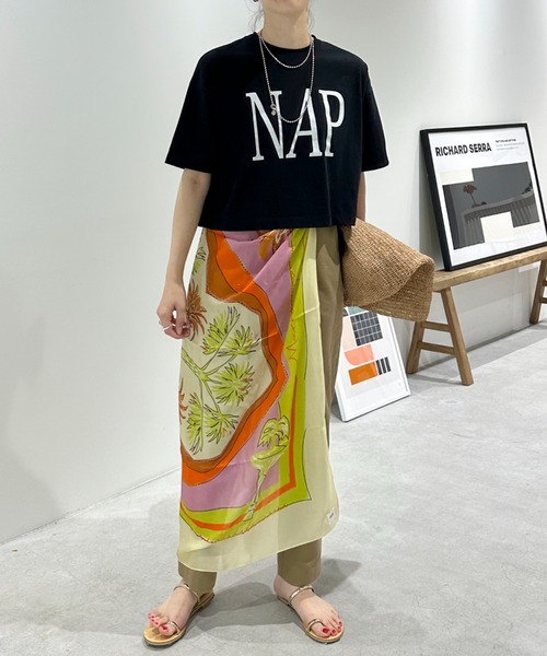 Doux archives（ドゥアルシーヴ）の「ワンタックコットンチノパンツ（チノパンツ・レディース・オフホワイト/ベージュ・MEDIUM/LARGE）」の5枚目の写真