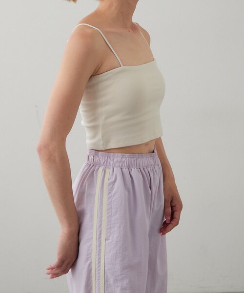 earthy（アーシー）の「【抗菌防臭】オーガニックコットンカップ付きクロップドキャミソール（キャミソール・レディース・ブラック/オフホワイト/グレー/ホワイト・SMALL/MEDIUM）」の22枚目の写真