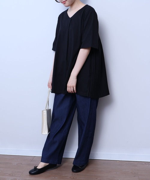 MB mint breeze(エムビーミントブリーズ)の「【L~5L 大きいサイズ】コットン天竺バックプリーツカットソー(Tシャツ/カットソー・レディース・ブラック/オフホワイト/ブルー・3L/4L/5L/LL/L)」の6枚目の写真