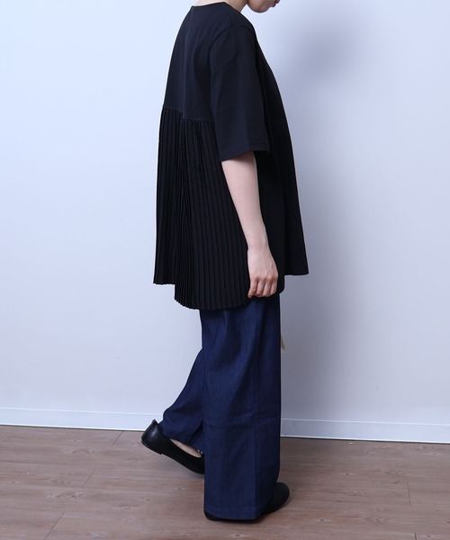 MB mint breeze(エムビーミントブリーズ)の「【L~5L 大きいサイズ】コットン天竺バックプリーツカットソー(Tシャツ/カットソー・レディース・ブラック/オフホワイト/ブルー・3L/4L/5L/LL/L)」の7枚目の写真