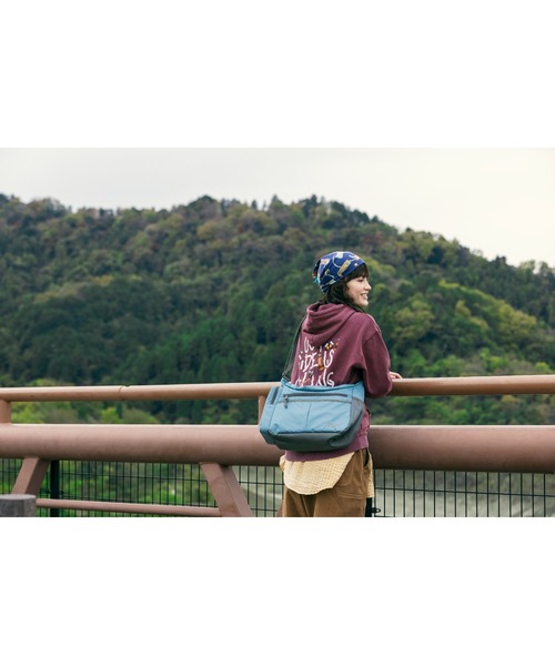 COLEMAN(コールマン)の「クールショルダーMD(バターナッツ)(ショルダーバッグ・レディース・ライトベージュ・8L)」の14枚目の写真