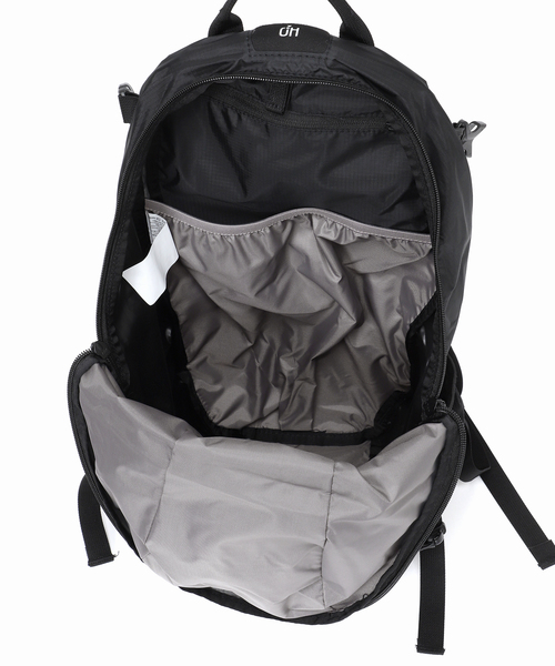 U by SPICK&SPAN(ユーバイスピックアンドスパン)の「【L.L. Bean/エルエルビーン】 ストアウェイバッグパック(バックパック/リュック・レディース・ネイビー/ブラック・FREE)」の18枚目の写真
