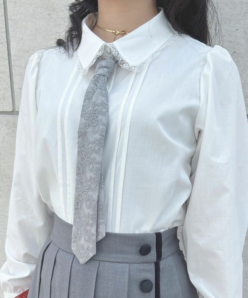 F i.n.t（フィント）の「ロングレースタイ付きブラウス/fint（シャツ/ブラウス・レディース・アイボリー/ホワイト×グレー・FREE）」の4枚目の写真