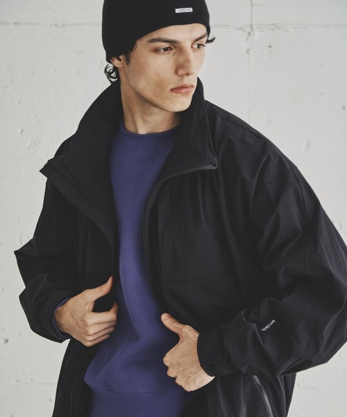 HEREIAM(ヘレイアム)の「【HEREIAM MEN】撥水/フルダルエクストラブルゾン(ブルゾン・メンズ・ブラック/ライトグレー・MEDIUM/LARGE)」の4枚目の写真