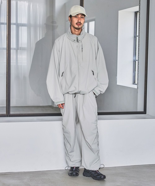 HEREIAM(ヘレイアム)の「【HEREIAM MEN】撥水/フルダルエクストラブルゾン(ブルゾン・メンズ・ブラック/ライトグレー・MEDIUM/LARGE)」の5枚目の写真