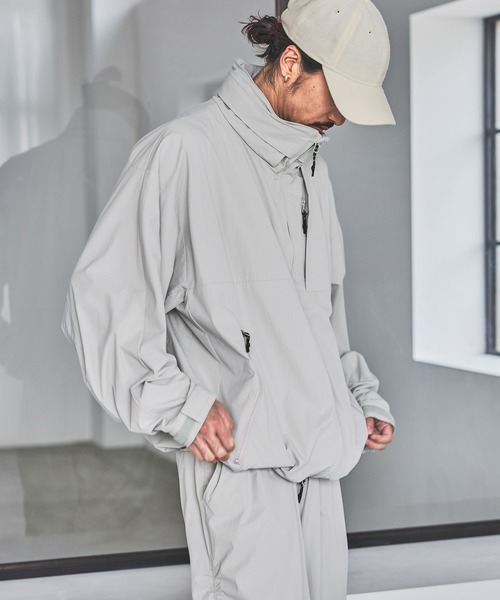 HEREIAM(ヘレイアム)の「【HEREIAM MEN】撥水/フルダルエクストラブルゾン(ブルゾン・メンズ・ブラック/ライトグレー・MEDIUM/LARGE)」の9枚目の写真