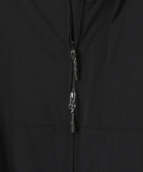 HEREIAM(ヘレイアム)の「【HEREIAM MEN】撥水/フルダルエクストラブルゾン(ブルゾン・メンズ・ブラック/ライトグレー・MEDIUM/LARGE)」の12枚目の写真