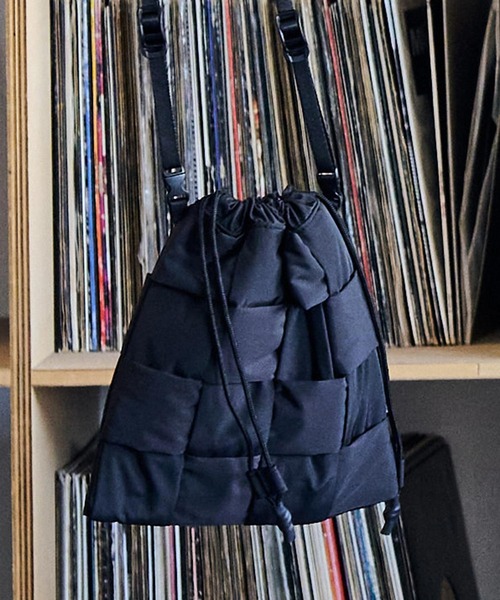 ADAM PATEK（アダムパテック）の「ADAMPATEK/braided polyester drawstring bag/編み込みナイロン巾着バッグ(AP2429027)（ハンドバッグ・レディース・ブラック/グレー・FREE）」の14枚目の写真